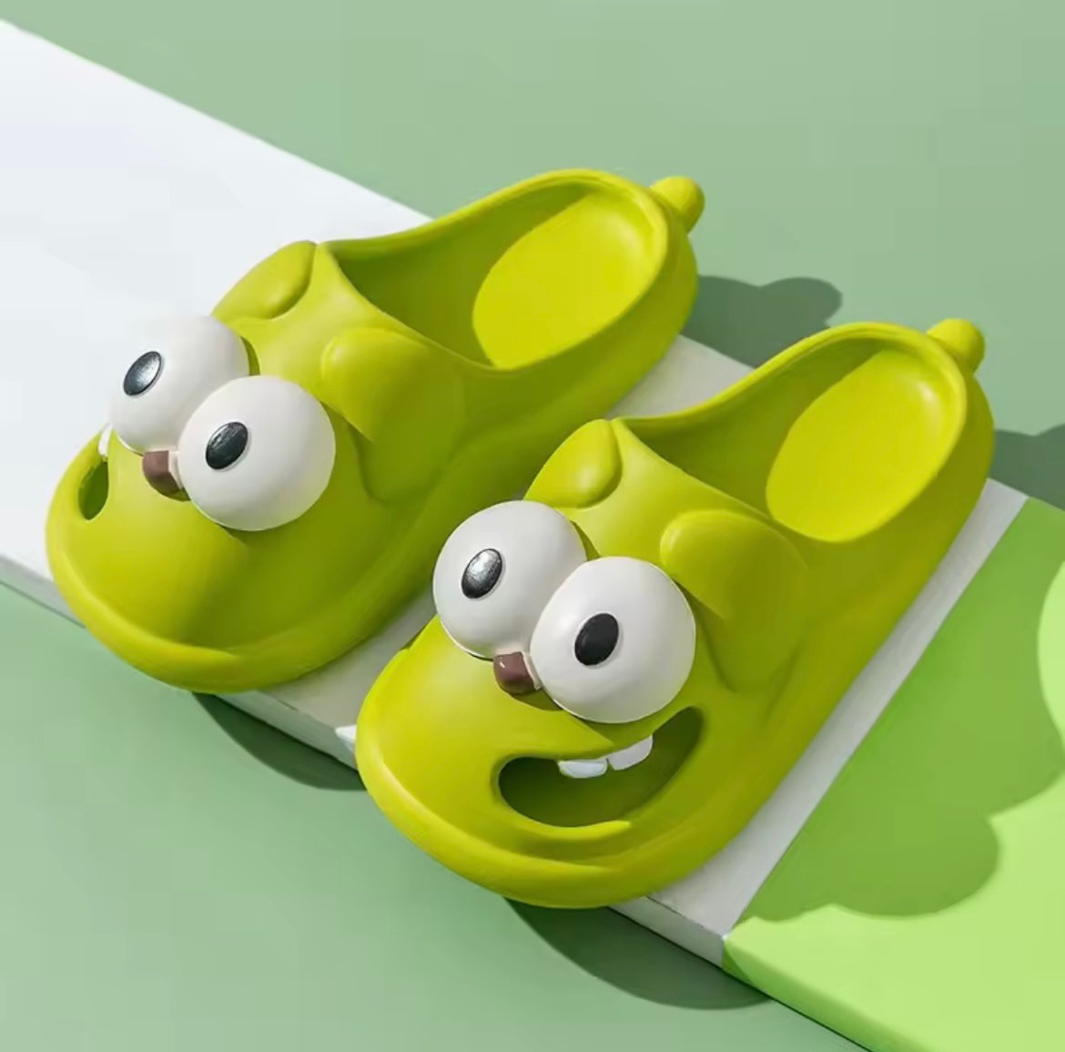 Sandalias Animadas Antideslizantes🦈